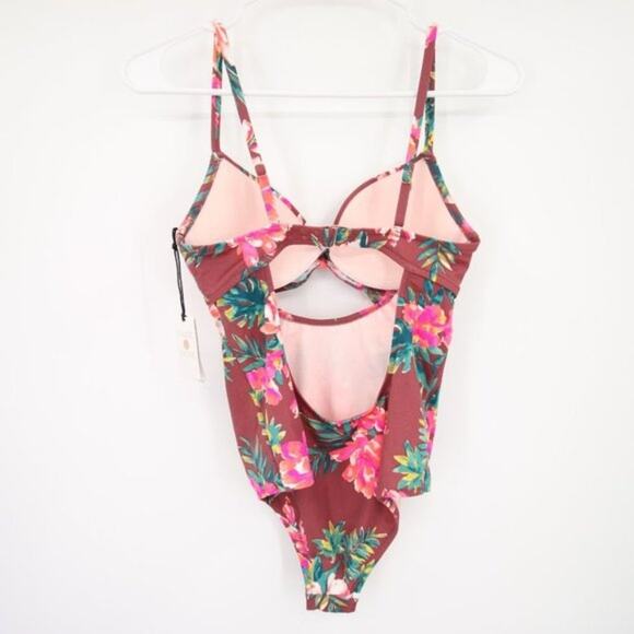 NWT Shade & Shore One Piece Swimsuit Tropical Floral Cut Out Detail Size 32B - Picture 7 of 7